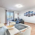 Menores Sea View