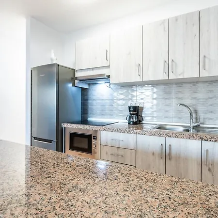 아파트호텔 Menores Sea View 아데제