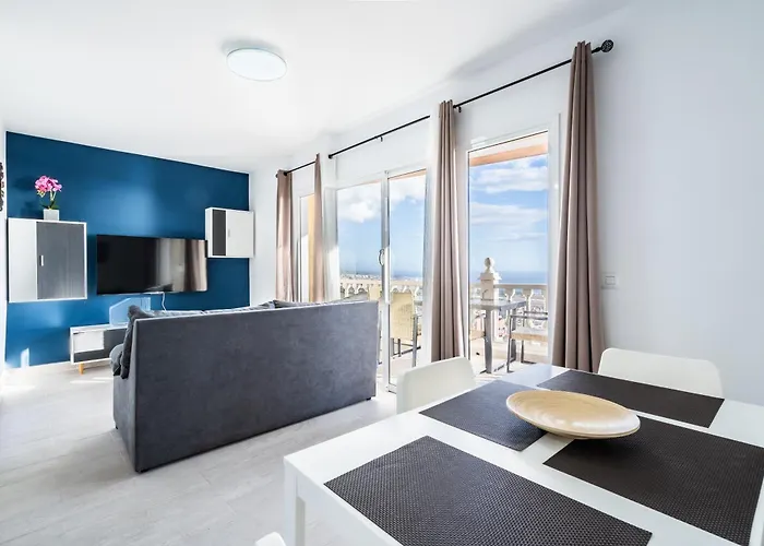 Aparthotel Menores Sea View 3*