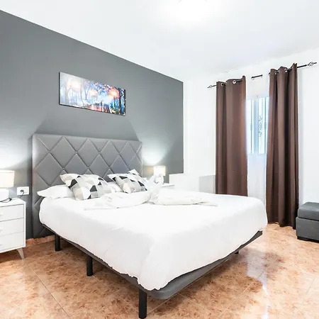 Aparthotel Menores Sea View 3*