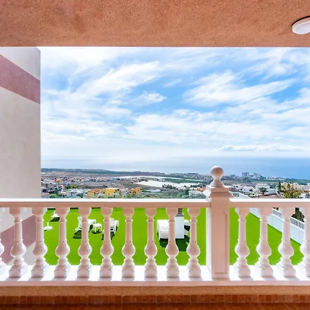 Menores Sea View 3*