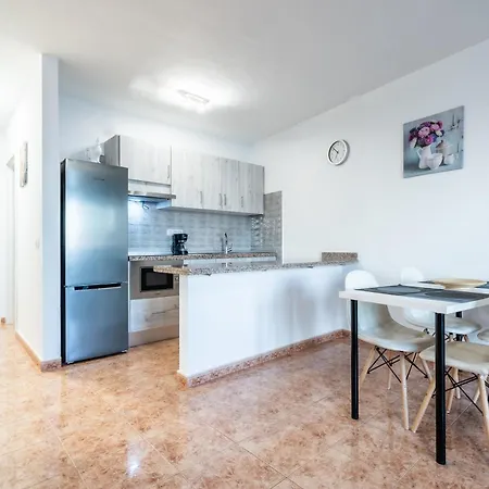 Menores Sea View Aparthotel
