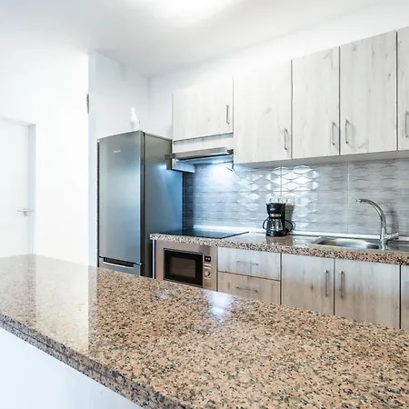 Aparthotel Menores Sea View