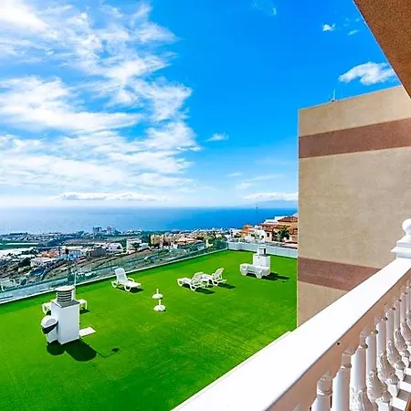 Menores Sea View 3*