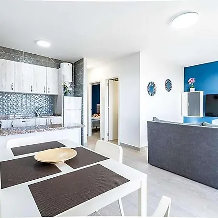 Menores Sea View 3*