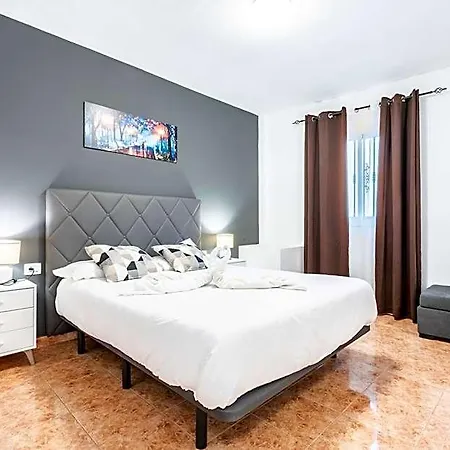 Menores Sea View 3* Адехе