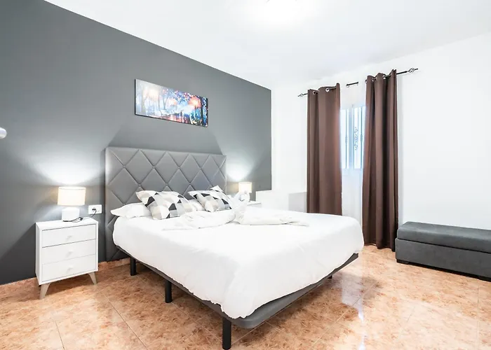 Apartmanhotel Menores Sea View 3*