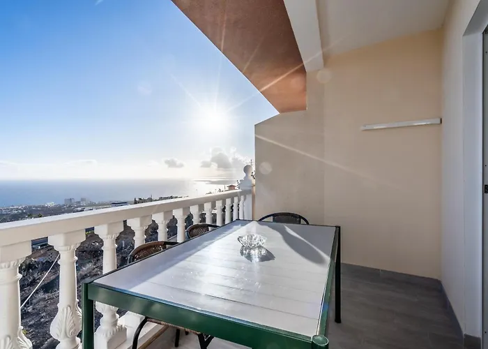 Menores Sea View Apartmanhotel Costa Adeje (Tenerife)