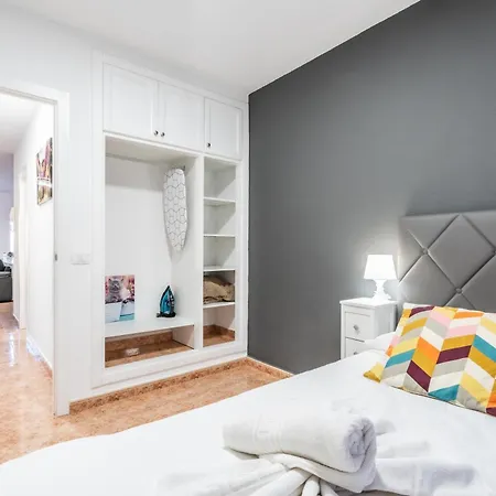 Menores Sea View Адехе