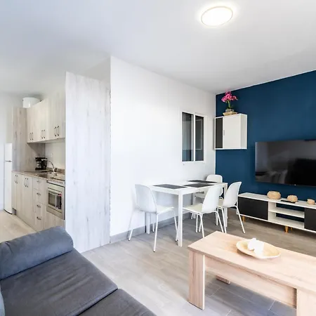 Menores Sea View Апарт-готель 3*