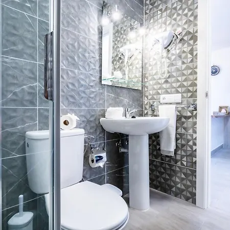 Апарт-готель Menores Sea View Адехе